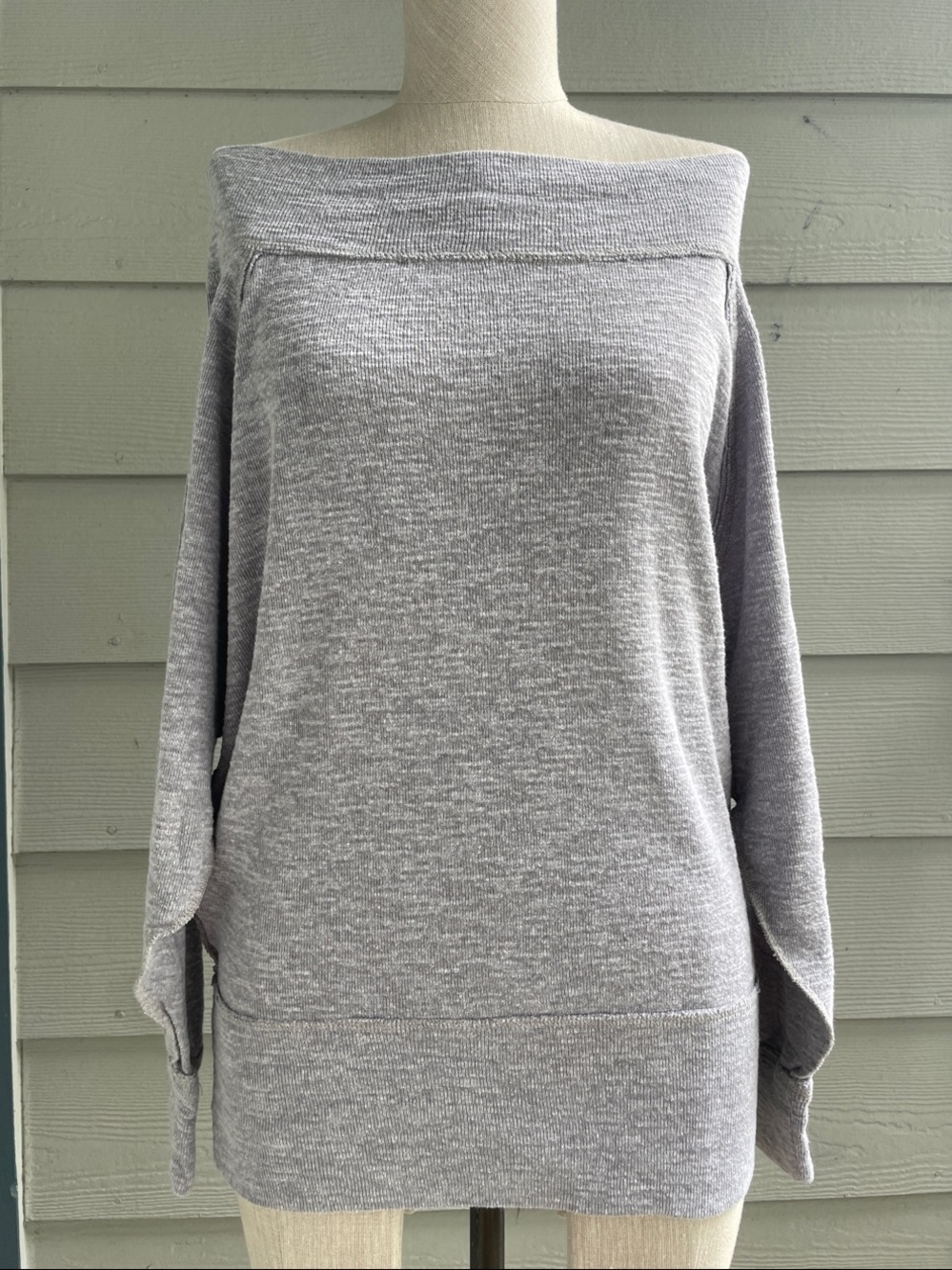 Free People - We The Free + Women's Gray Off-the-Shoulder Bat Sleeve Knit Top